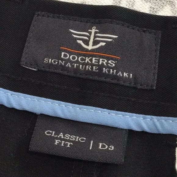 😎Dockers Signature Khaki men’s pants size 32 by 29. - Picture 2 of 13